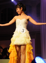 ステージでのパフォーマンス