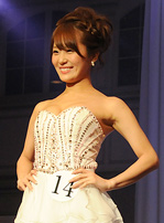 ステージでのパフォーマンス