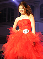 ステージでのパフォーマンス